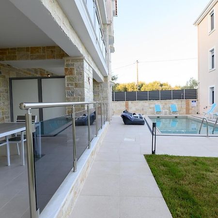 Momento Luxury Apartments Walking Distance From The Beach Nikiana Exterior foto